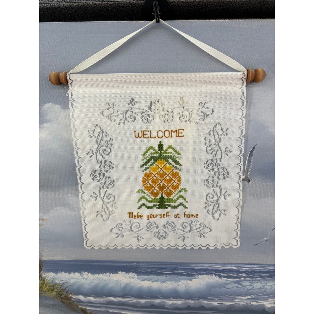 Heritage Lace Pineapple Welcome Wall Hanging Banner Make Yourself At Home White
